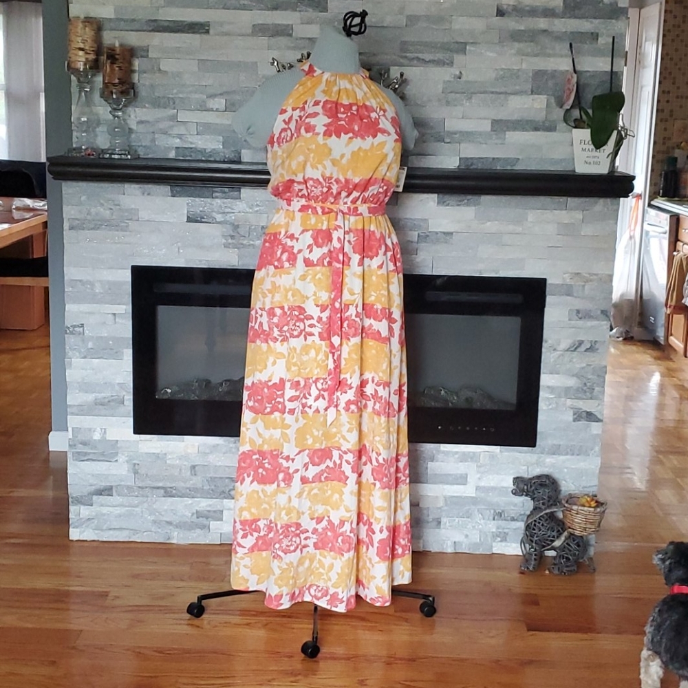Jessica Simpson dress